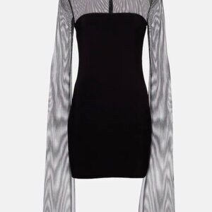 Extra long sleeves little black dress